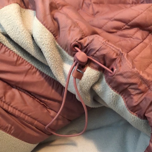 Old Navy puffer vest - Picture 4 of 4